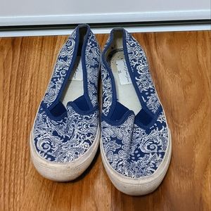 H&M Slip on blue pattern women's flats